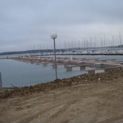 Pontons et passerelle aluminium Lac de la Madine